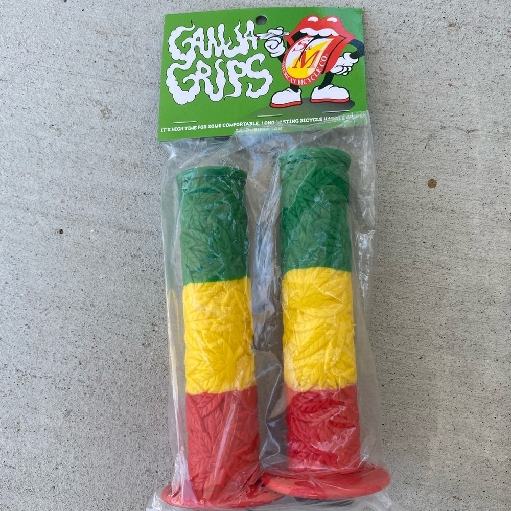 COPY - S&M GANJA RASTA GRIPS GREEN BMX BIKE GRIP REVENGE ODYSSEY CULT PRIMO GT …